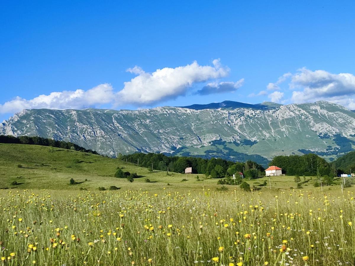 Cemerno Cottage Gacko Экстерьер фото